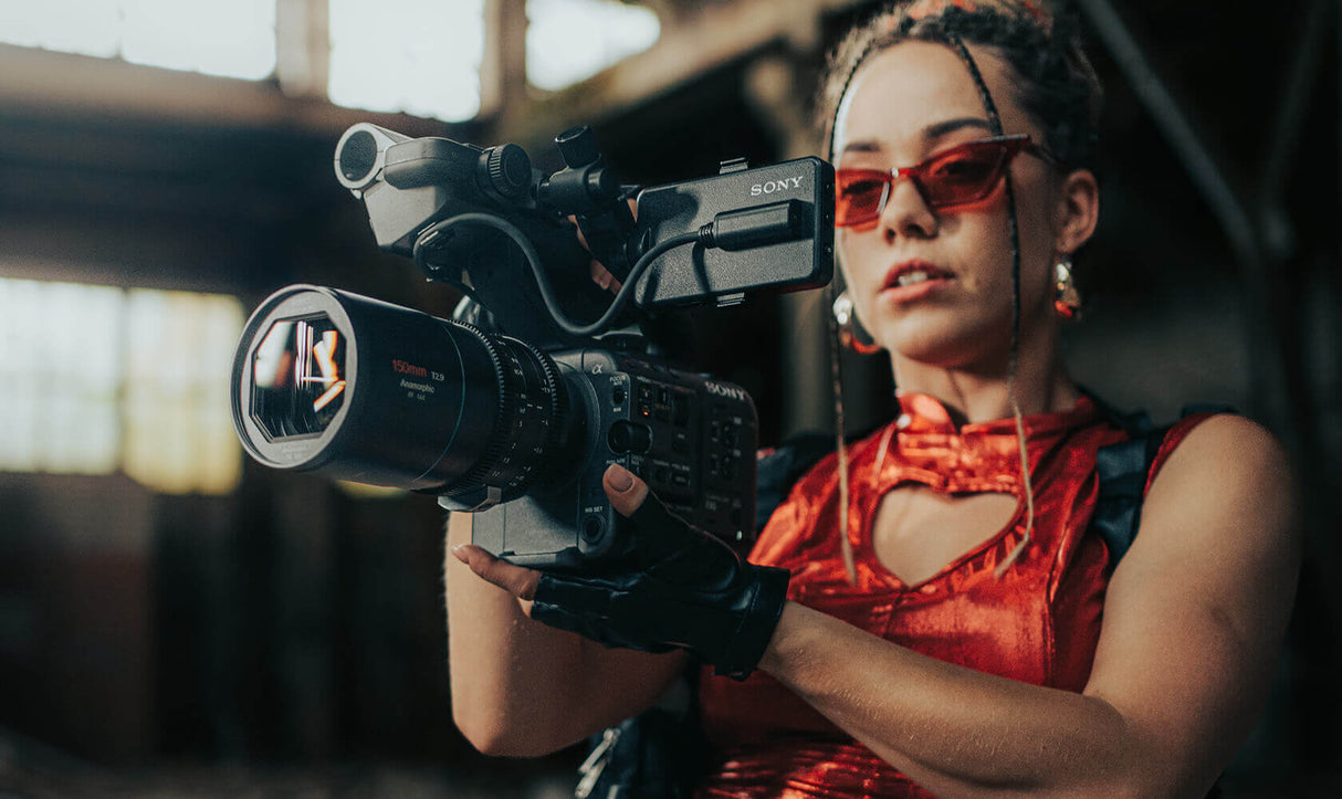 SIRUI Venus 150mm T2.9 1.6x Full-Frame Anamorphic Lens 5