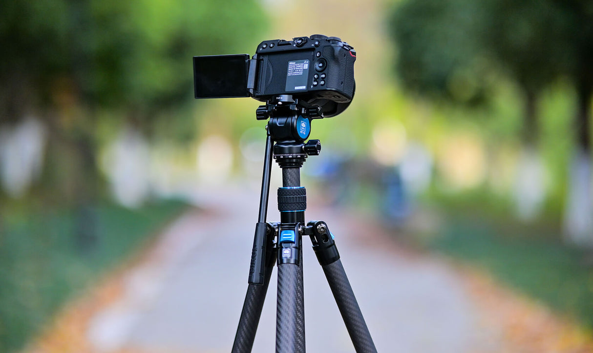 Lightweight & Steady Travel Tripod Traveler X-II